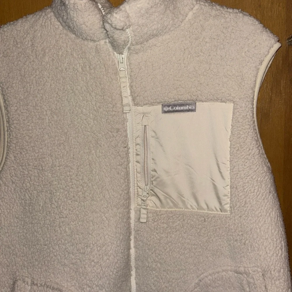 EUC Womens Columbia Sherpa vest Large - Picture 2 of 7